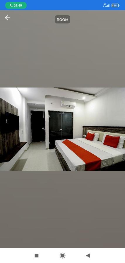 Hotel Almond Zirakpur Exterior foto